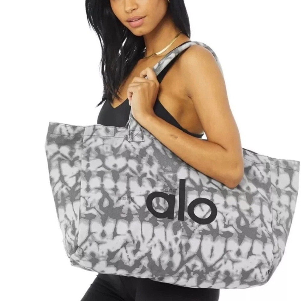 ALO Yoga Gray Tie Dye Large Canvas Tote Bag Gym Travel Carry-on